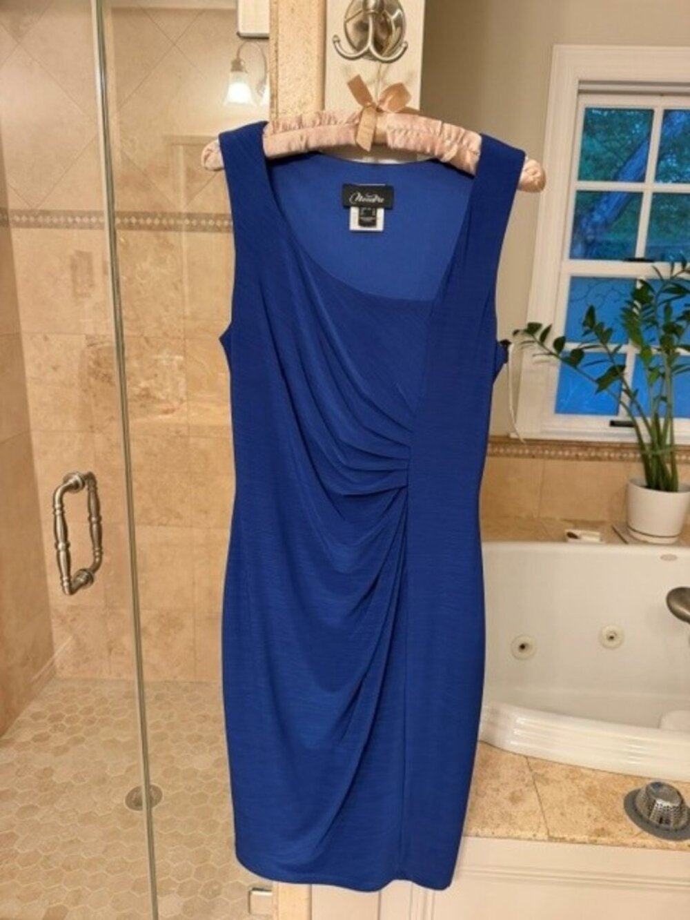 Neueva Dress - NWT  - size 8